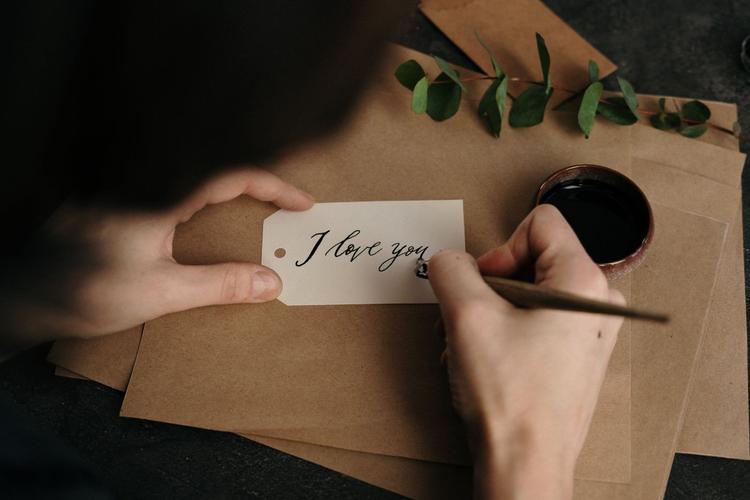 Comment Écrire une Lettre d'Amour Authentique à un Homme